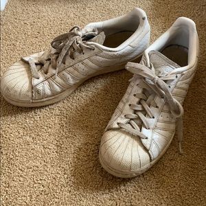 vintage women’s adidas shoe